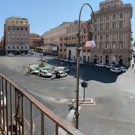 Gasthuis Pied A Terre Barberini Rome