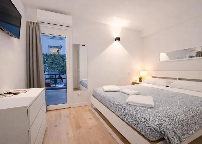 Pied A Terre Barberini Vendégház